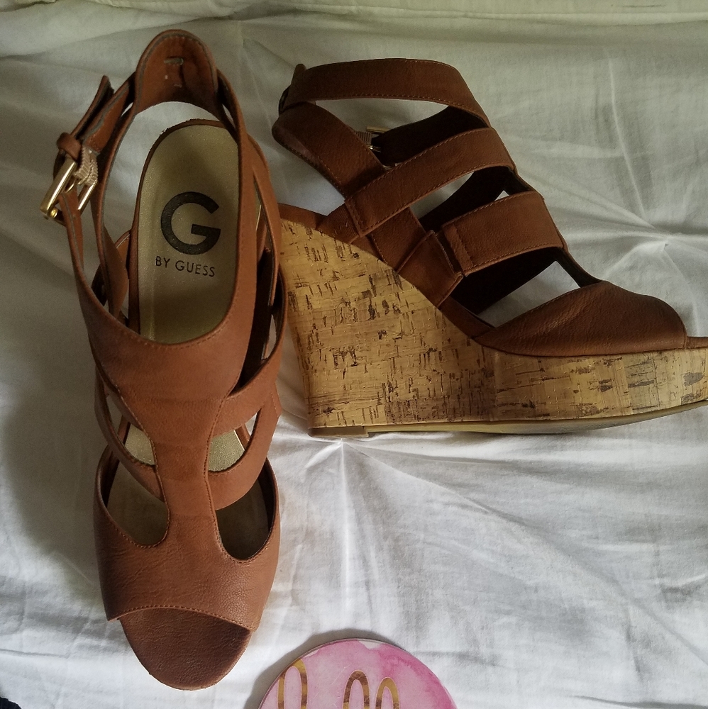 Guess wedges